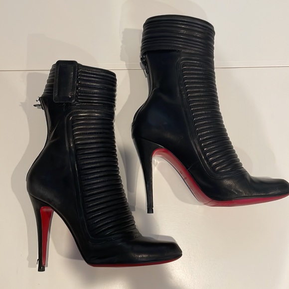 Christian Louboutin Apollonia Boots in black leather size 38.5 - Picture 2 of 10